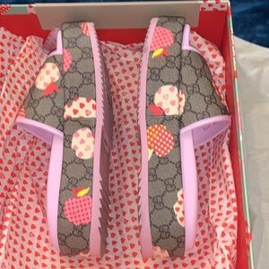 GUCCI SLIDES (Platform) limited edition ✨LAST SEASON ✨✨LAST SEASON ✨